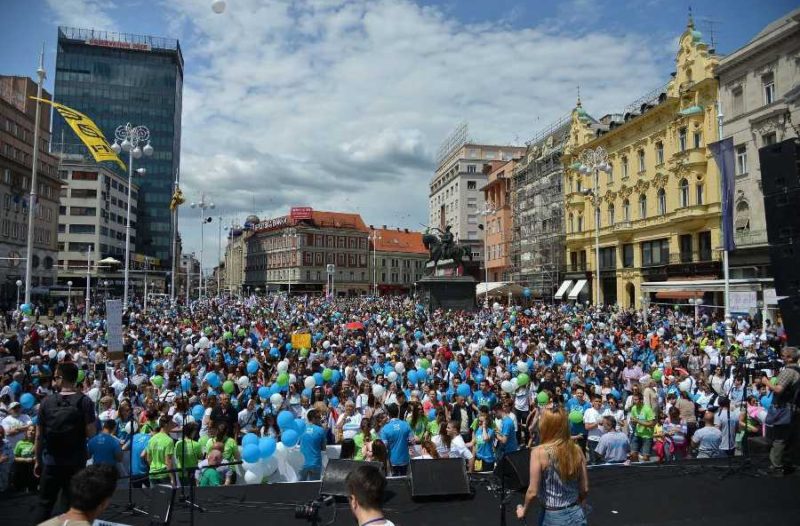 Zagreb - mojzagreb.info - Tomašević je medijima iznio niz neistina i izmišljotina o izdavanju dozvola Hodu za život u Zagrebu